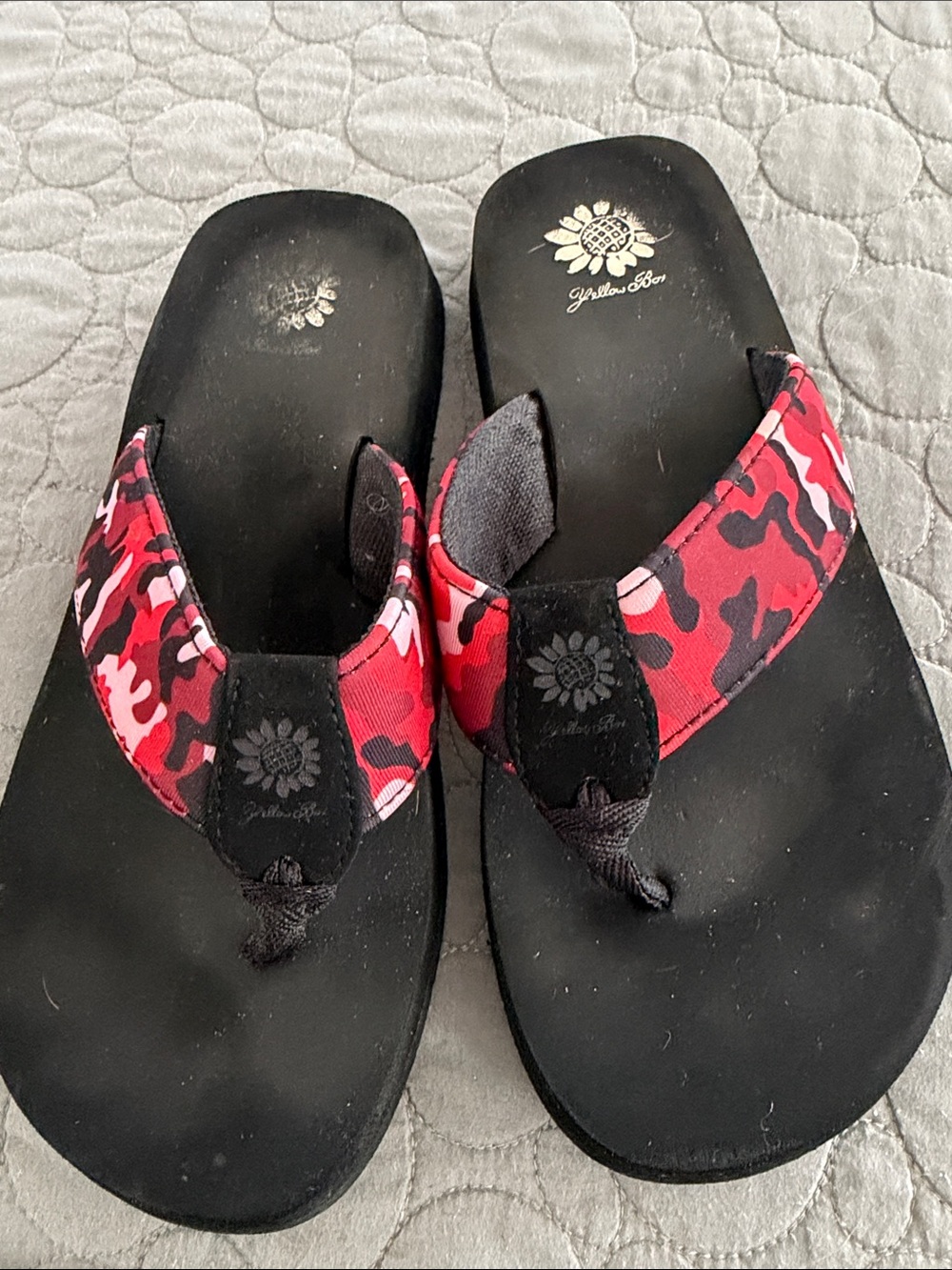 Yellow Box "Filomena" Red Camo Sandals